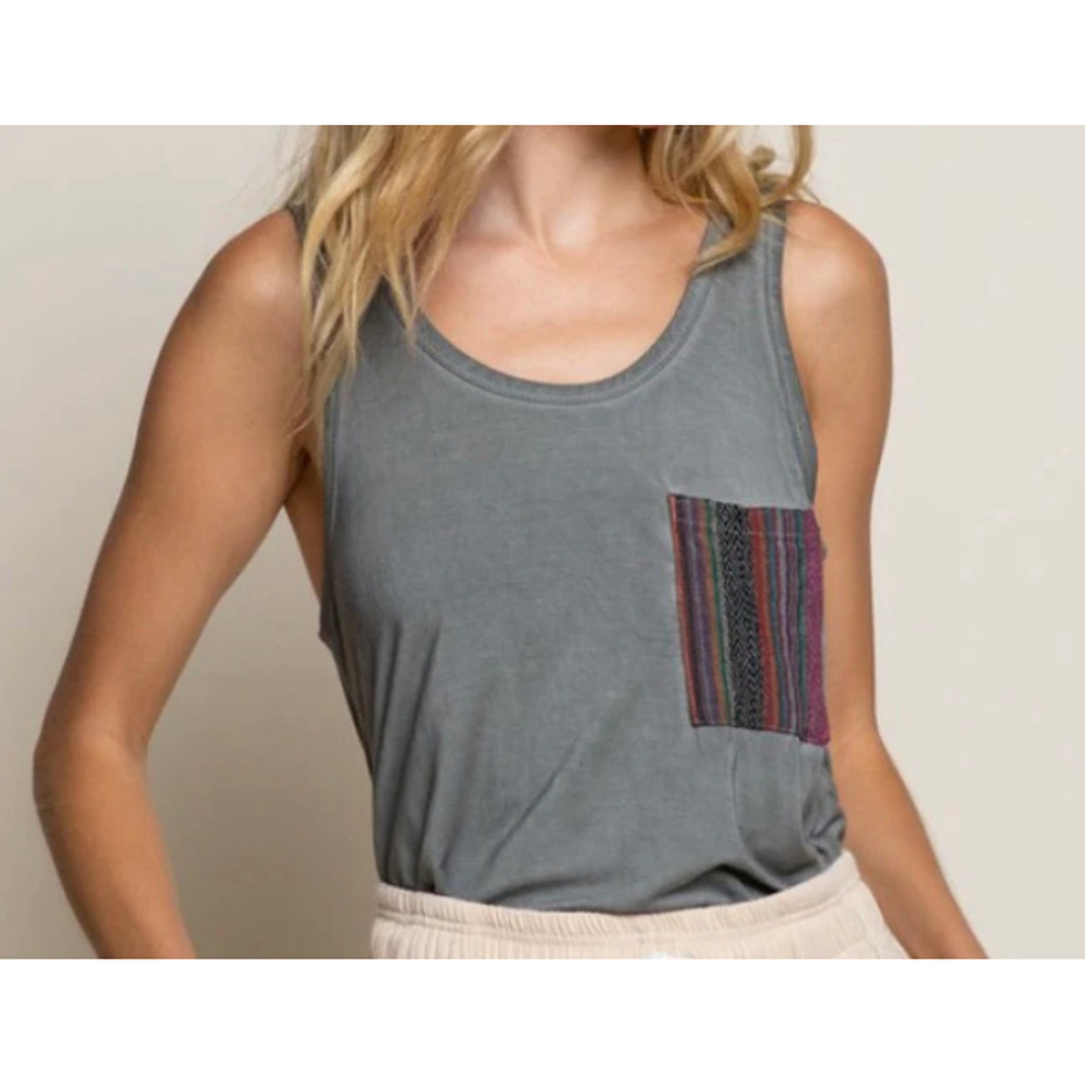 Pol Women's Gray Aztek Pocket mineral washed tank top Size Large